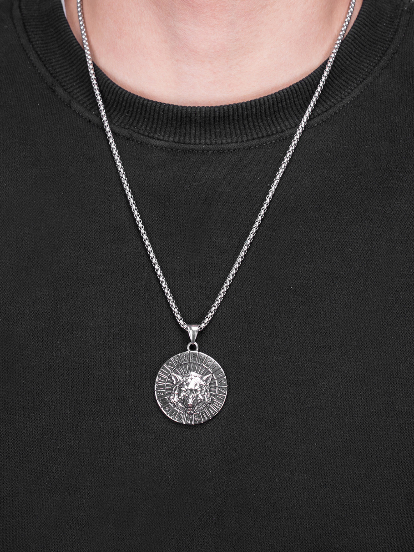 AYZITKA Nordic Kurt Başlı Titanyum Kolye